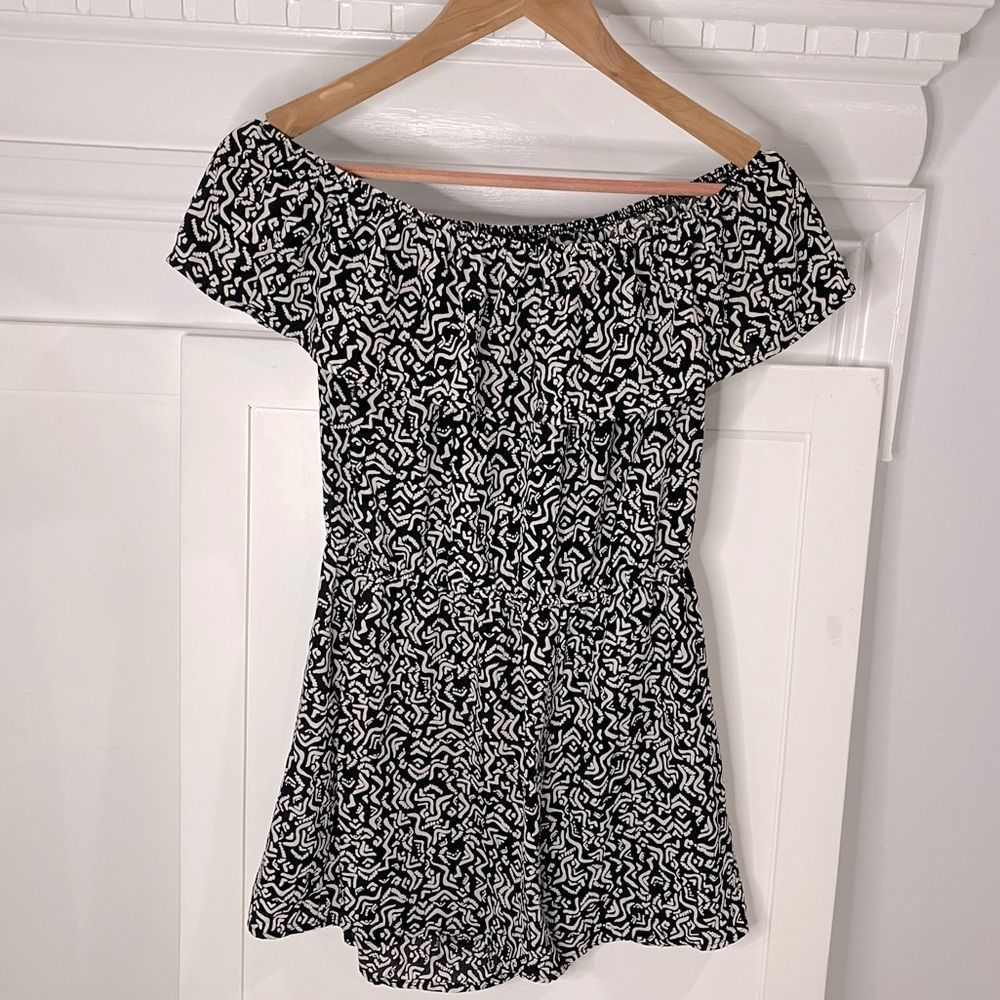 Forever 21 Romper Off the Shoulder M
